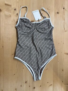 Acacia swimwear piped Marlow in Tiai